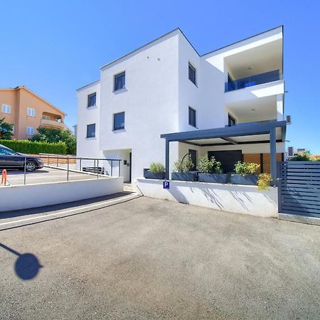Apartments Nadica Deluxe Malinska Eksteriør bilde