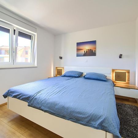 Apartments Nadica Deluxe Malinska Eksteriør bilde