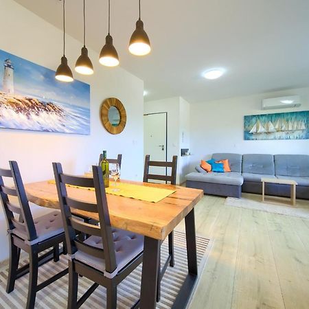 Apartments Nadica Deluxe Malinska Eksteriør bilde